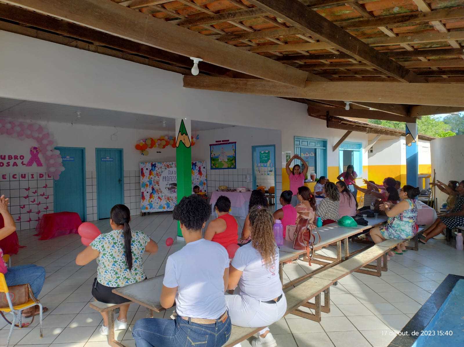 Camacã: Unidade de Saúde Dr. Aníbal Cavalcante faz campanha do outubro Rosa para professores